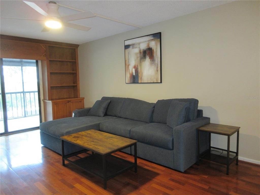201 W Laurel Street - Photo 7