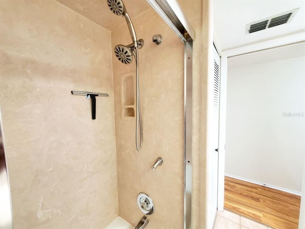 20 Woodlake Place - Photo 13