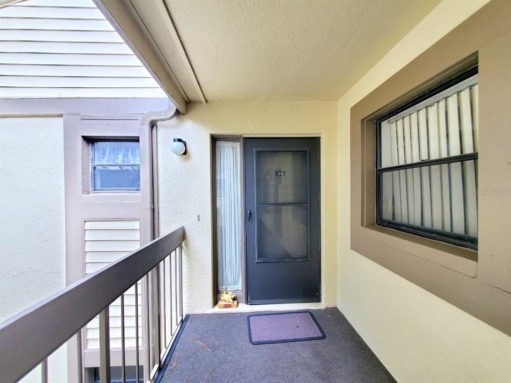 20 Woodlake Place - Photo 2