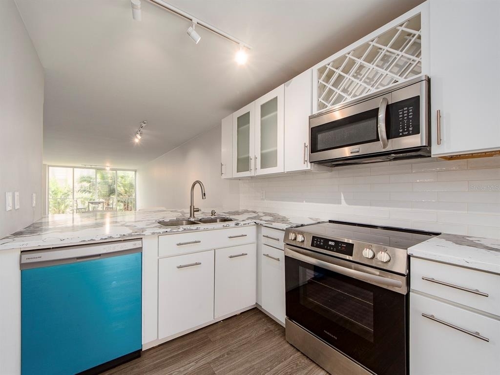 121 Island Way - Photo 4