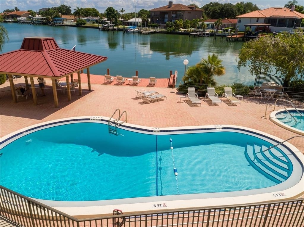 121 Island Way - Photo 33
