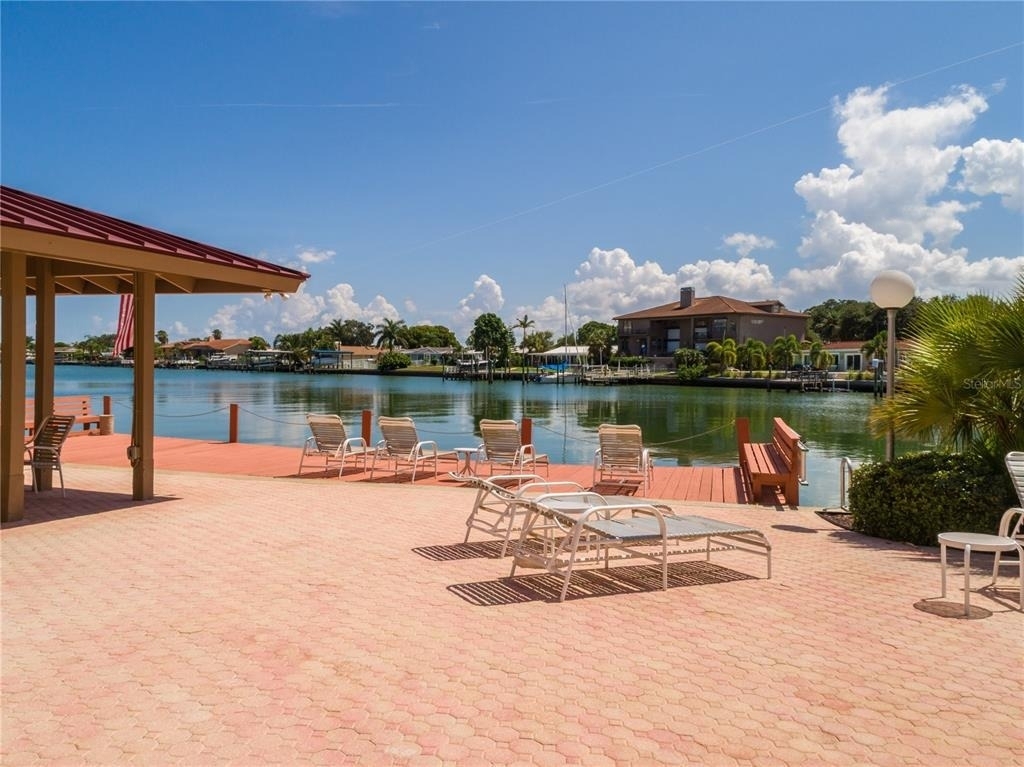 121 Island Way - Photo 32