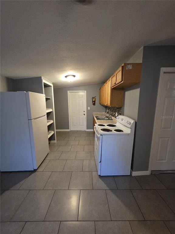 1328 37th Street Nw - Photo 4