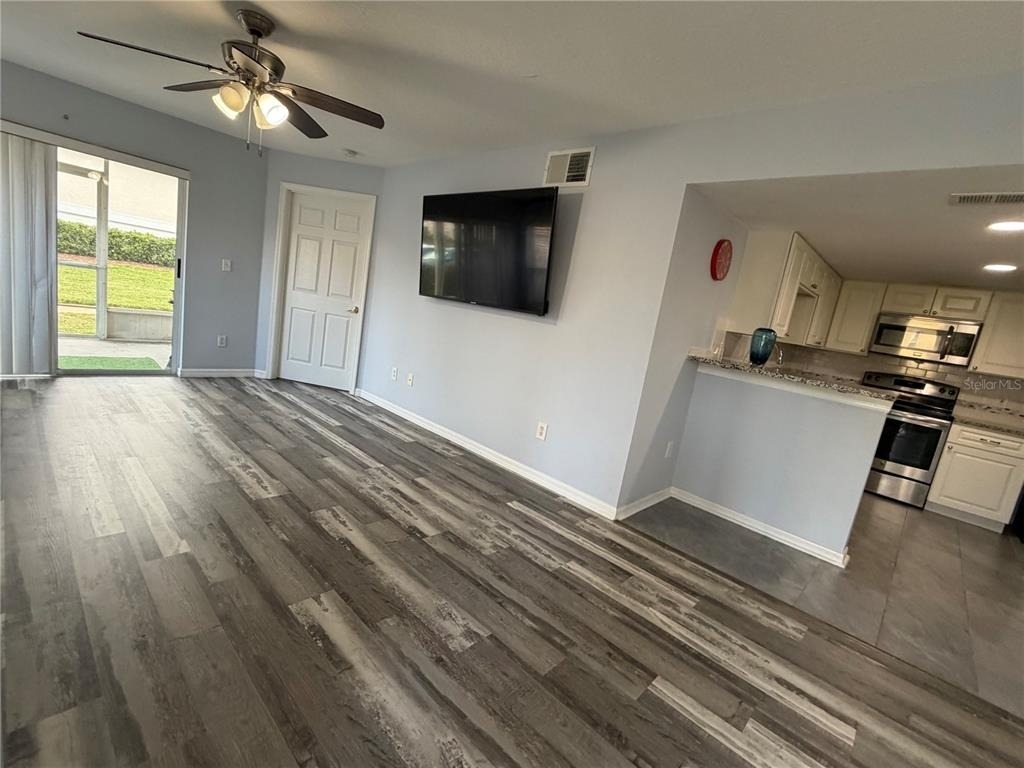 8804 Grand Palms Circle - Photo 4