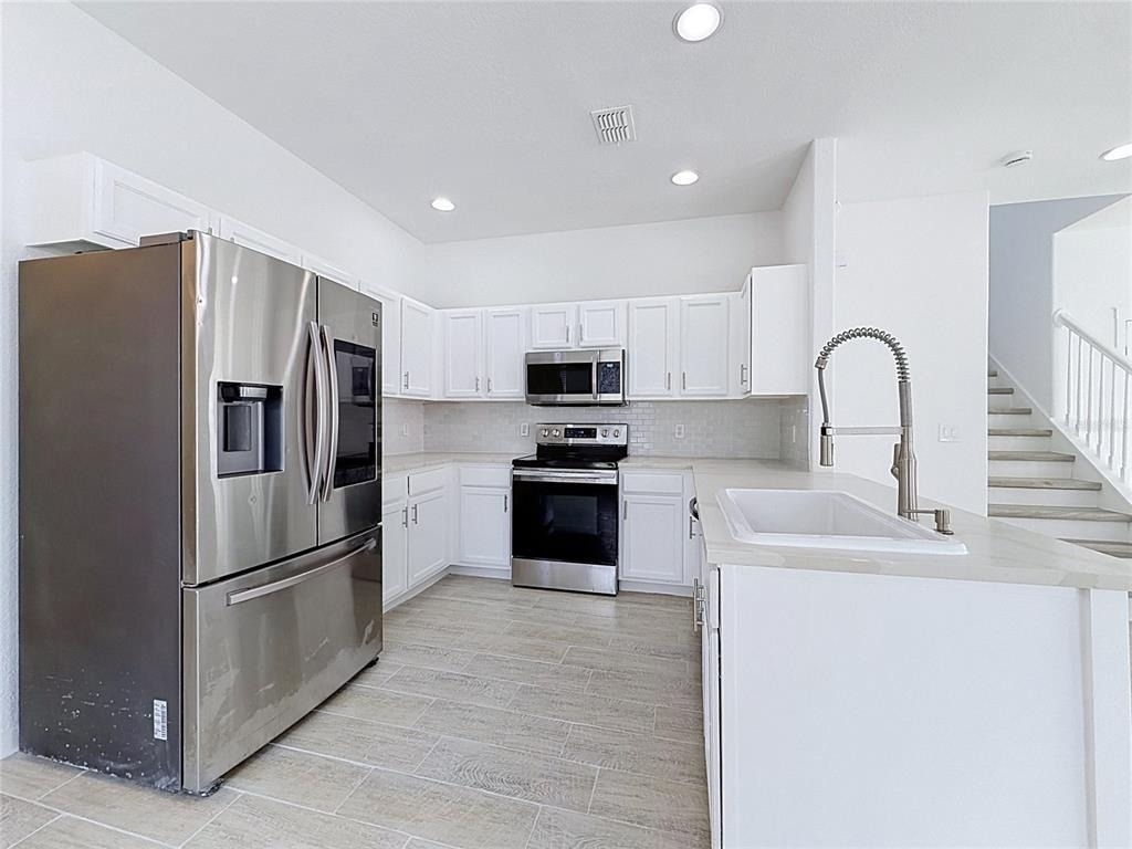 16710 Caribbean Breeze Way - Photo 5