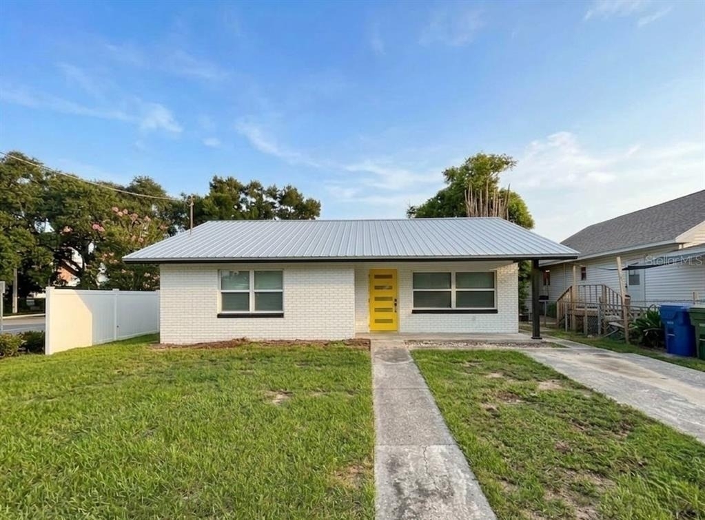139 Avenue D Sw - Photo 0