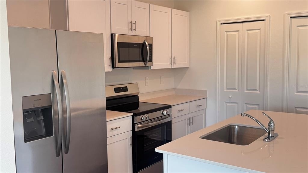 4955 Sw 83rd Place - Photo 1