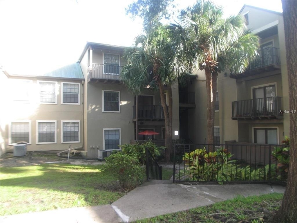 199 Afton Square - Photo 0