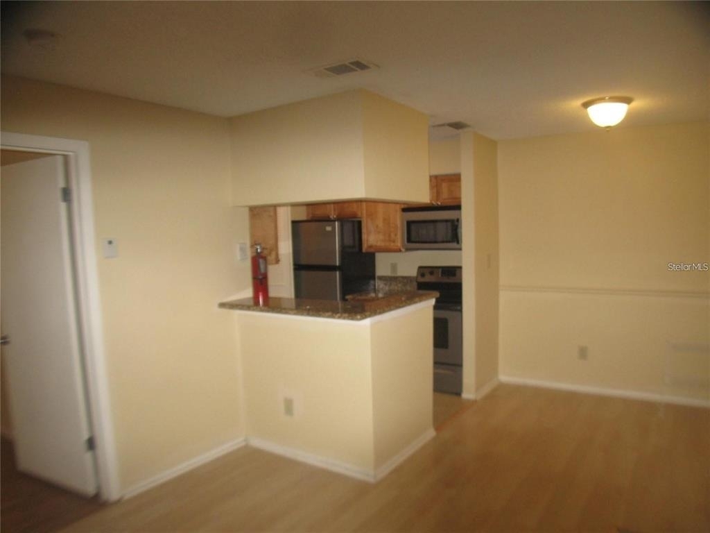 199 Afton Square - Photo 5