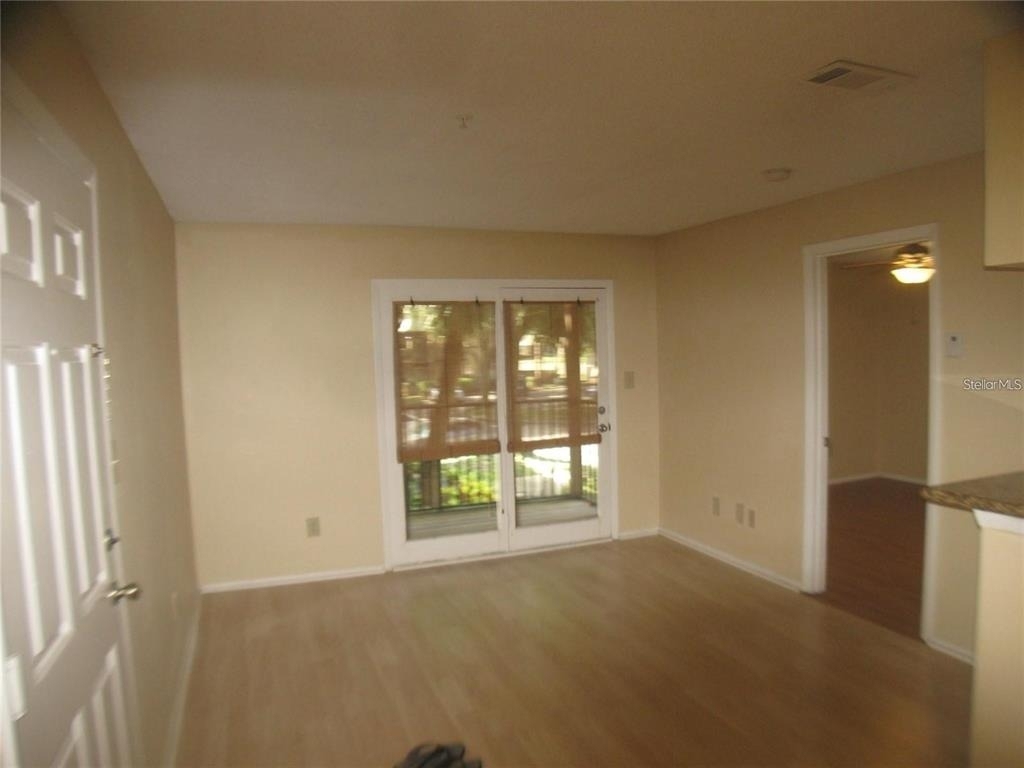 199 Afton Square - Photo 3