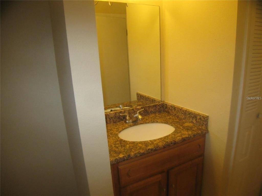 199 Afton Square - Photo 10