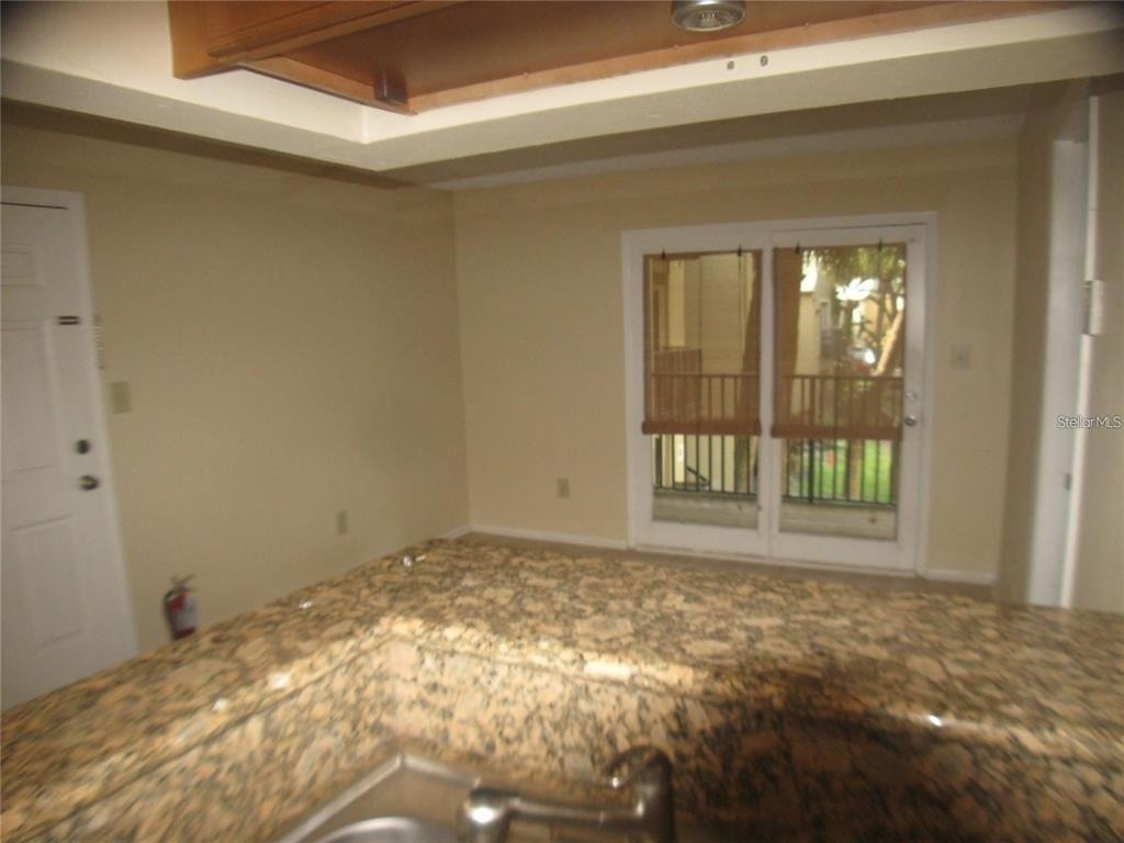 199 Afton Square - Photo 16