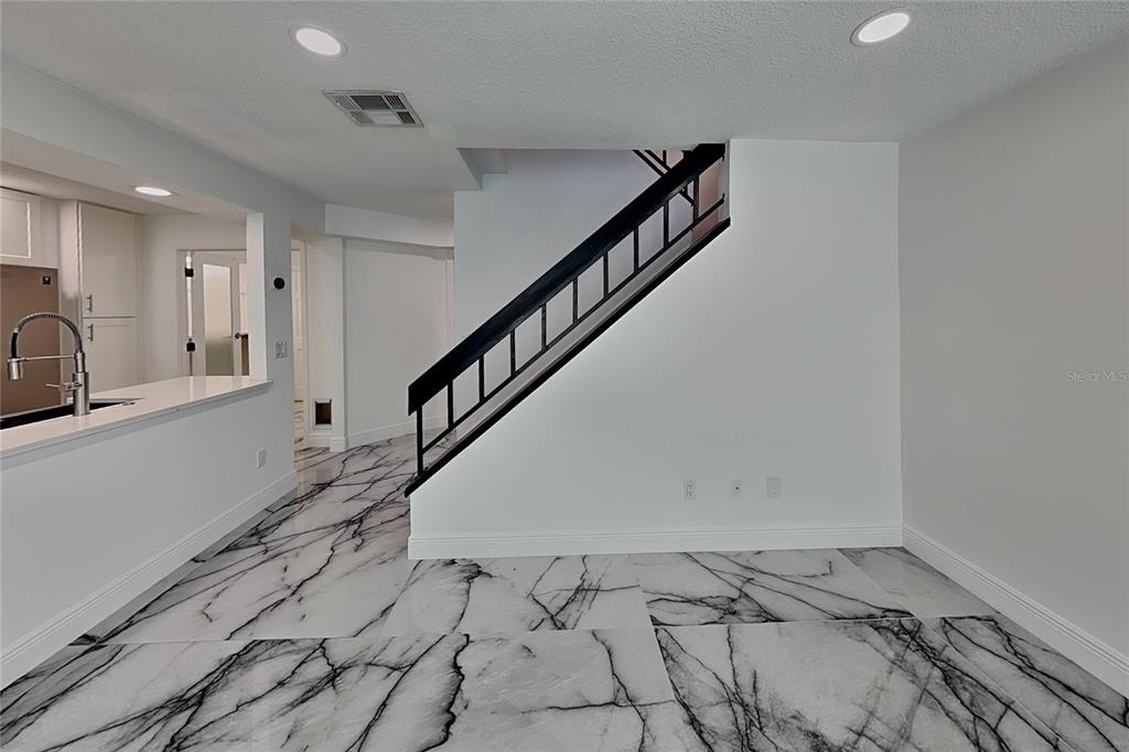 8212 Citrus Chase Drive - Photo 4