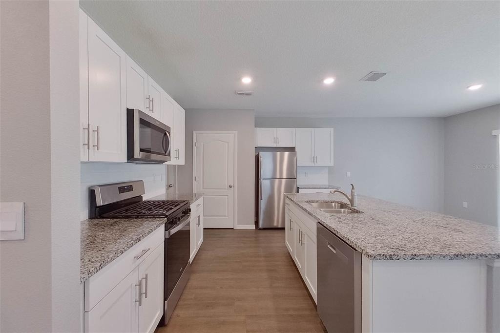 32221 Edson Ave - Photo 3