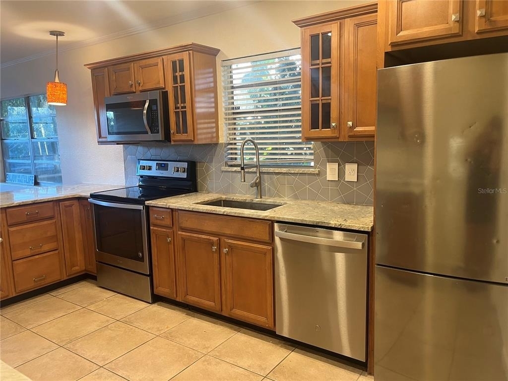 1315 E Central Boulevard - Photo 4
