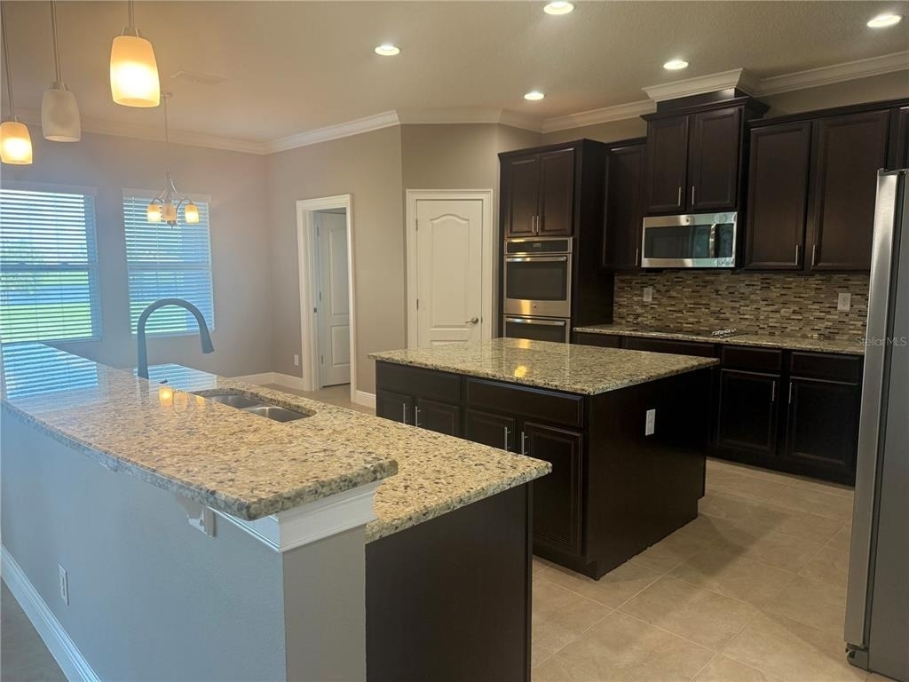 3128 Amalfi Drive - Photo 3