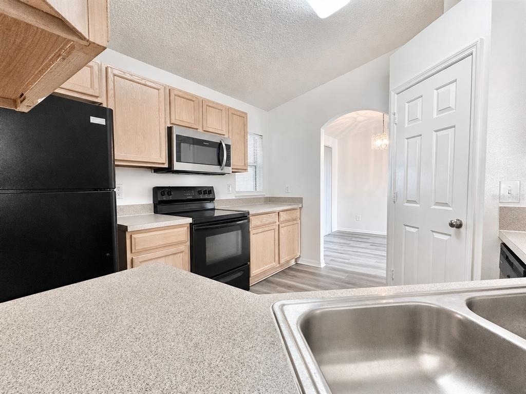 2871 Lockwood Boulevard - Photo 8