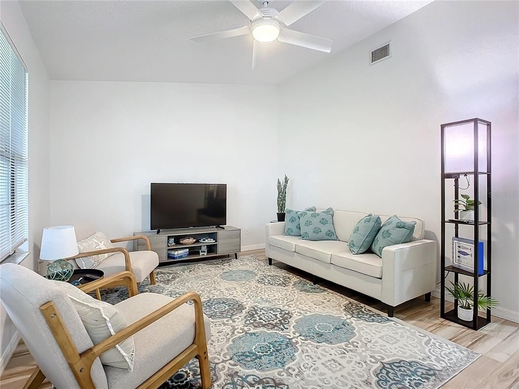 840 Center Avenue - Photo 1
