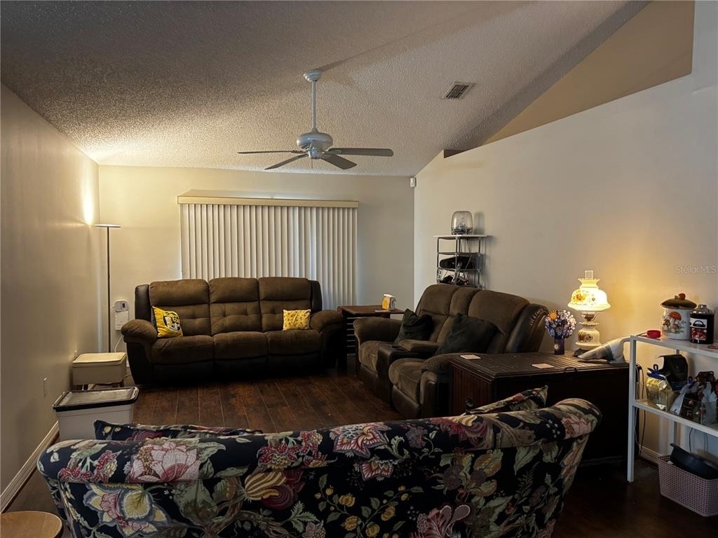8 Botany Lane - Photo 3