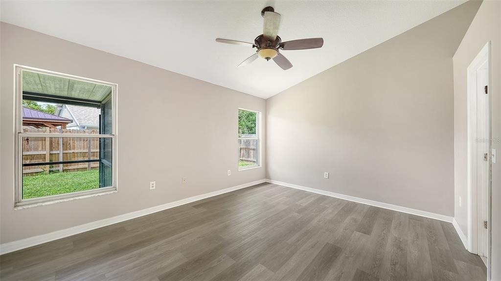 4910 6th Avenue E - Photo 22