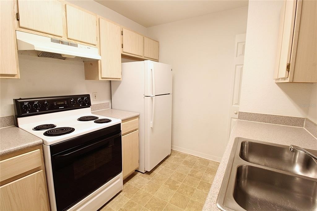 8905 Manor Loop - Photo 4