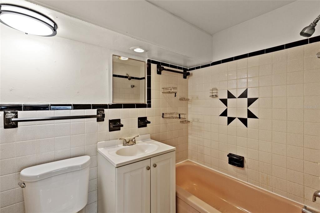 4222 18th Street N - Photo 14