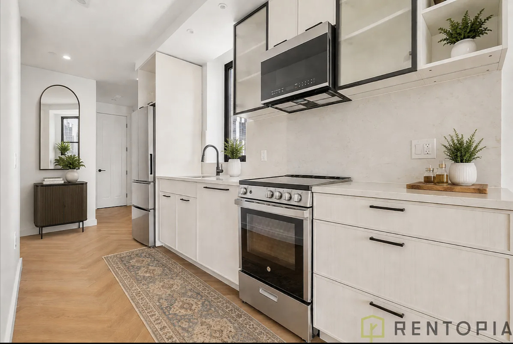 163 Willoughby Street - Photo 0