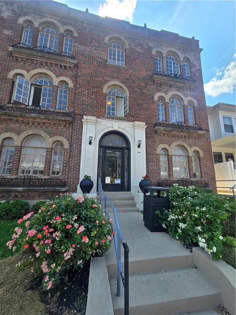 218 S 15th Street - Photo 0