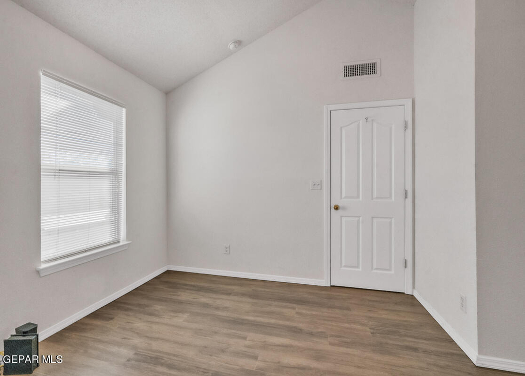 816 Dakota River Avenue - Photo 21