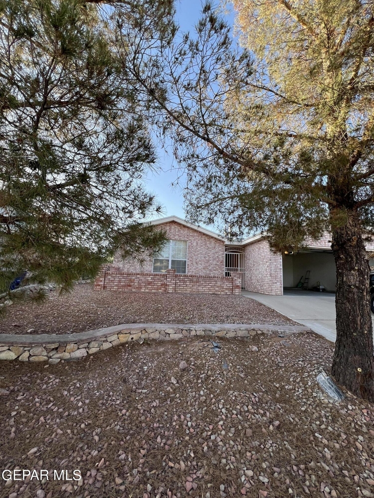 7115 Oval Rock Drive - Photo 2