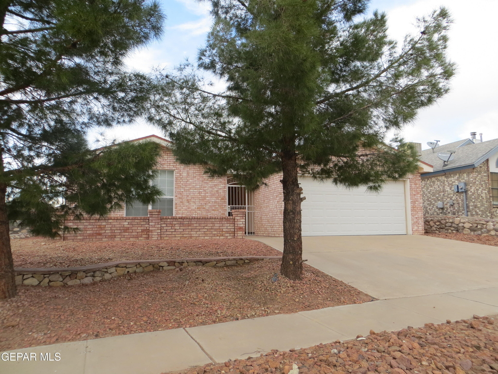 7115 Oval Rock Drive - Photo 0
