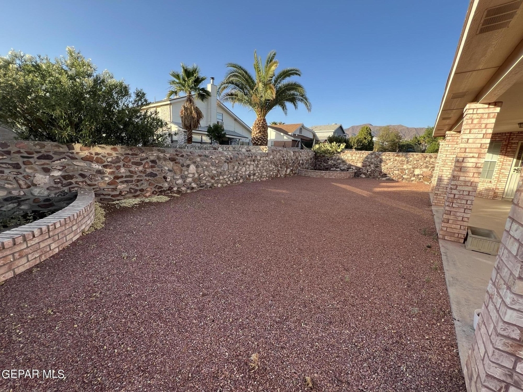7115 Oval Rock Drive - Photo 24