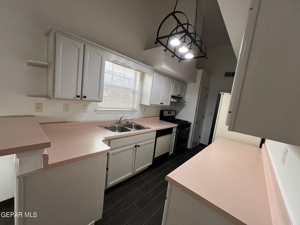 7115 Oval Rock Drive - Photo 9