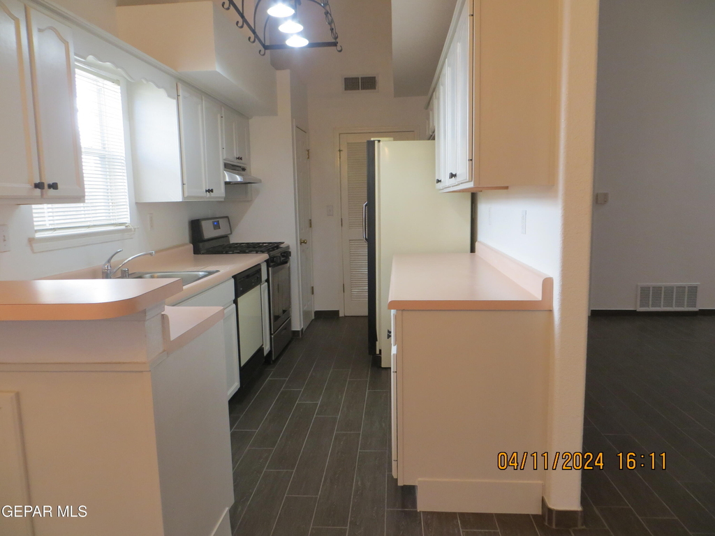 7115 Oval Rock Drive - Photo 8