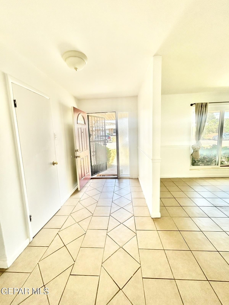 2900 Polk Avenue - Photo 8