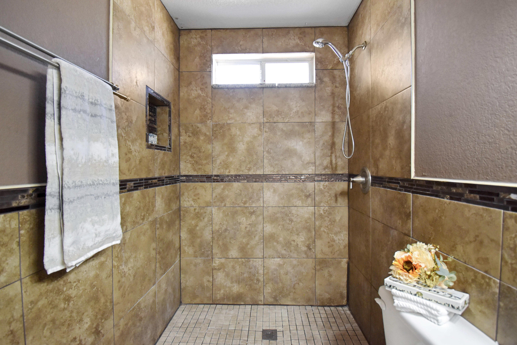 14229 Poets Rock Lane - Photo 16