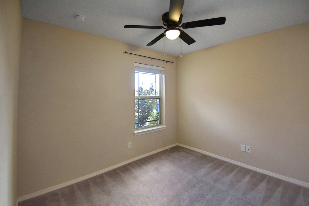 14229 Poets Rock Lane - Photo 18
