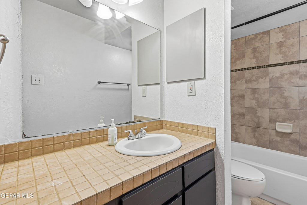4433 N Stanton Street - Photo 41