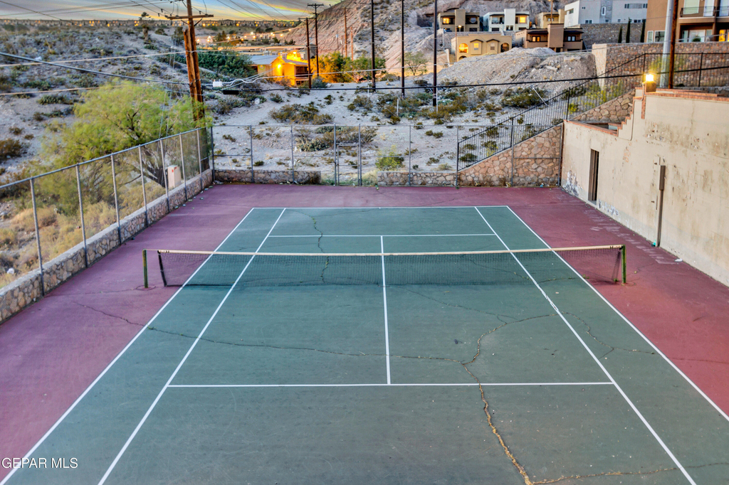 4433 N Stanton Street - Photo 1