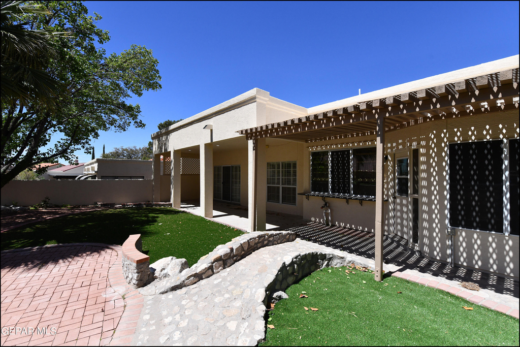 1004 Los Jardines Circle - Photo 31