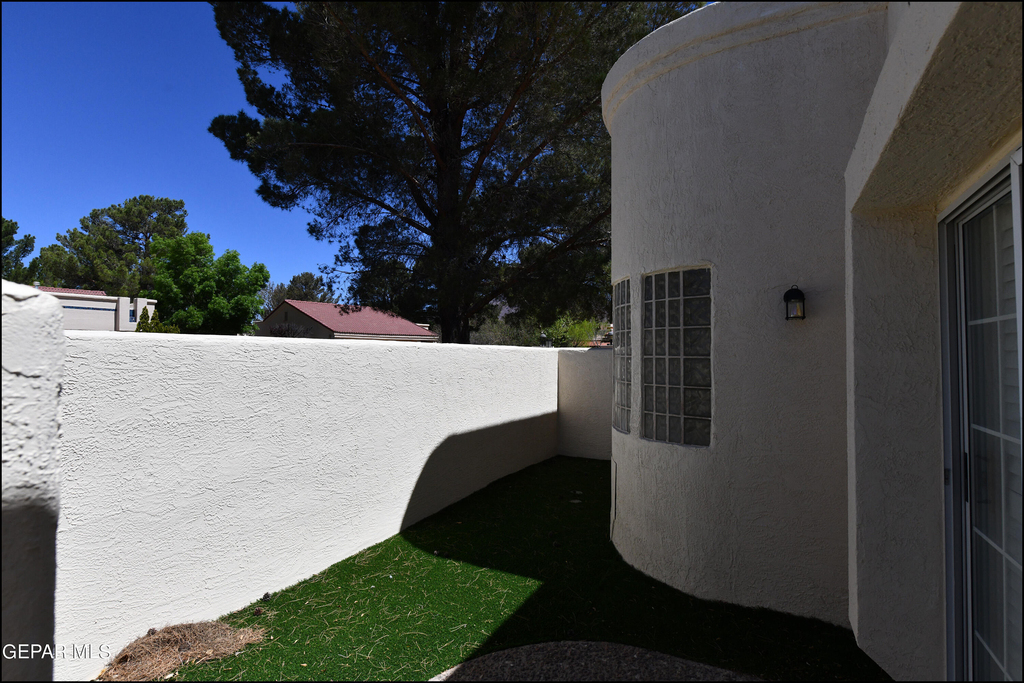 1004 Los Jardines Circle - Photo 26