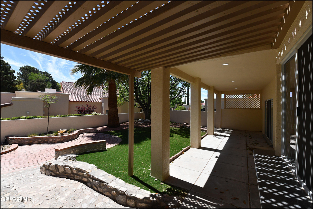 1004 Los Jardines Circle - Photo 30