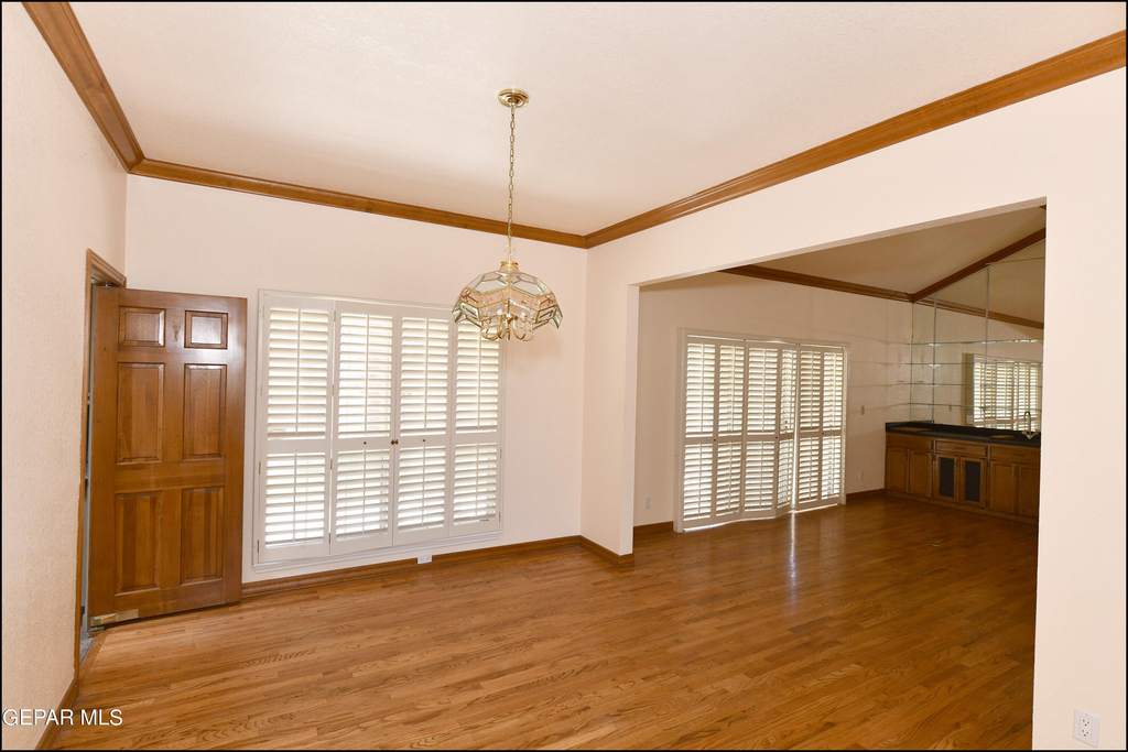 1004 Los Jardines Circle - Photo 8