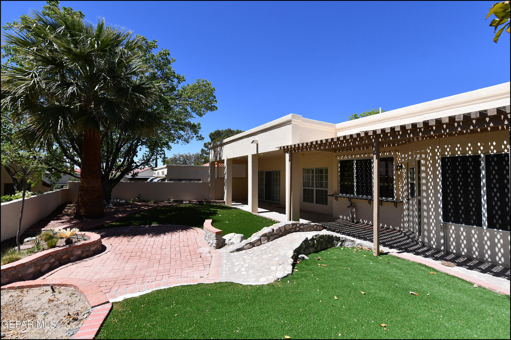 1004 Los Jardines Circle - Photo 33