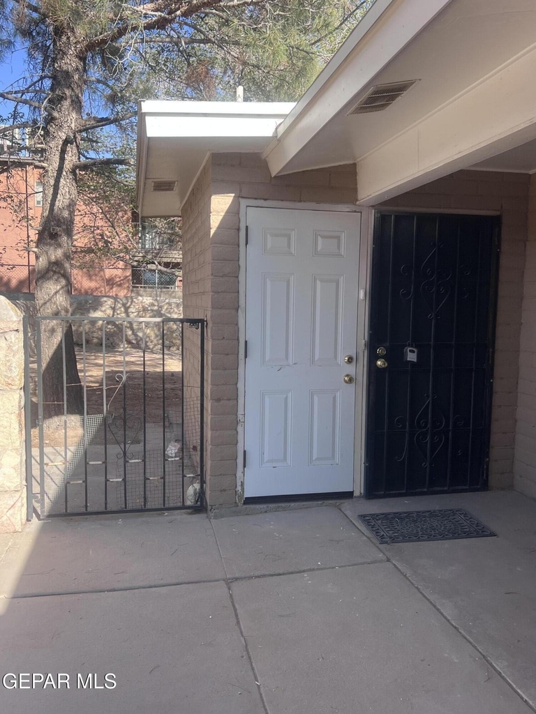 11244 Wharf Cove Drive - Photo 2