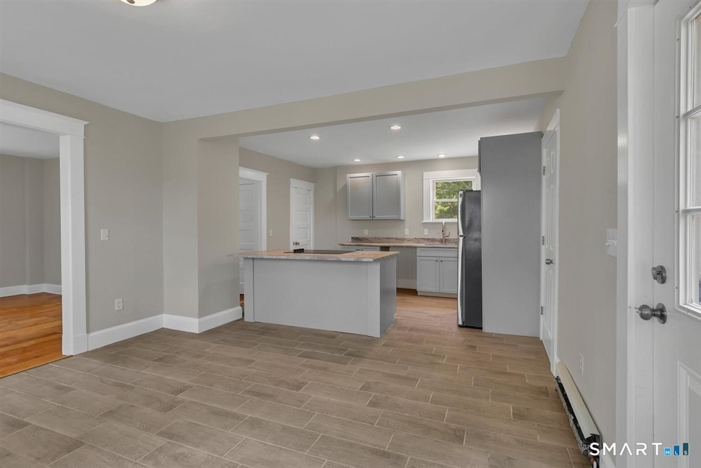 672 Main Street - Photo 5