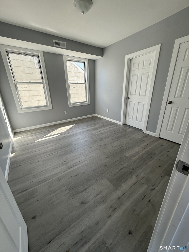 1639 South Avenue - Photo 2