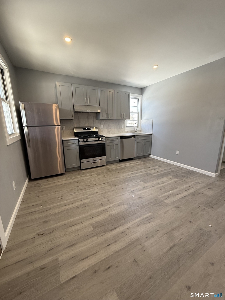 1639 South Avenue - Photo 4