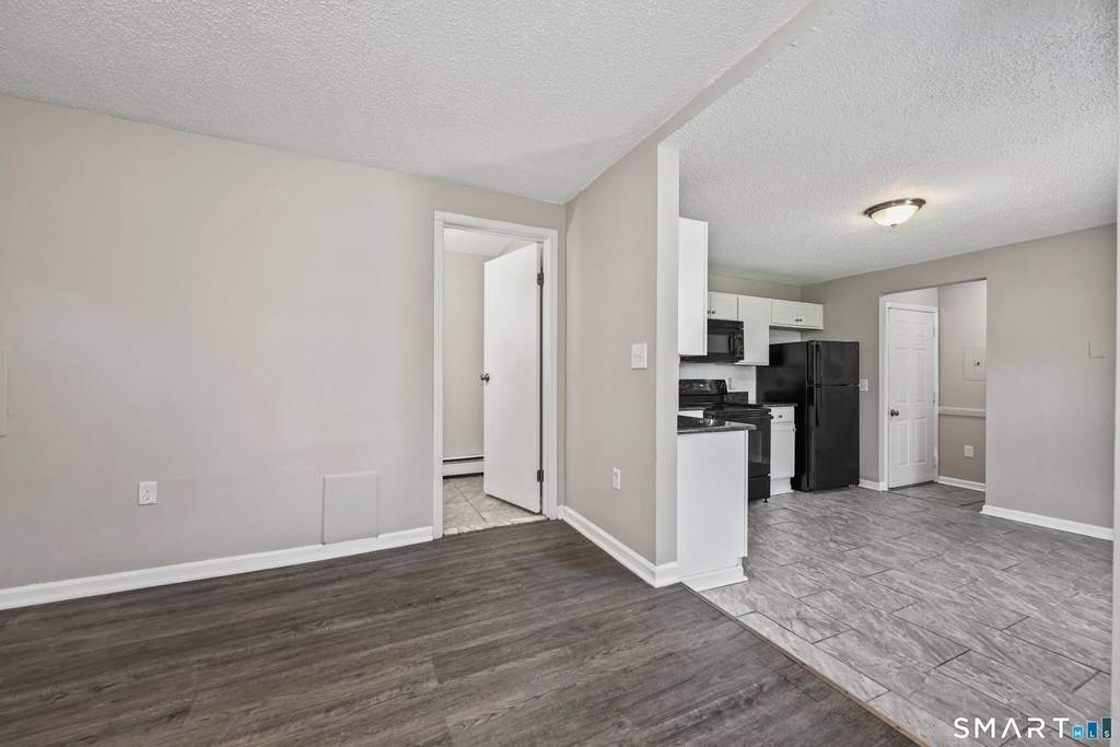 19 Hawkins Street - Photo 8