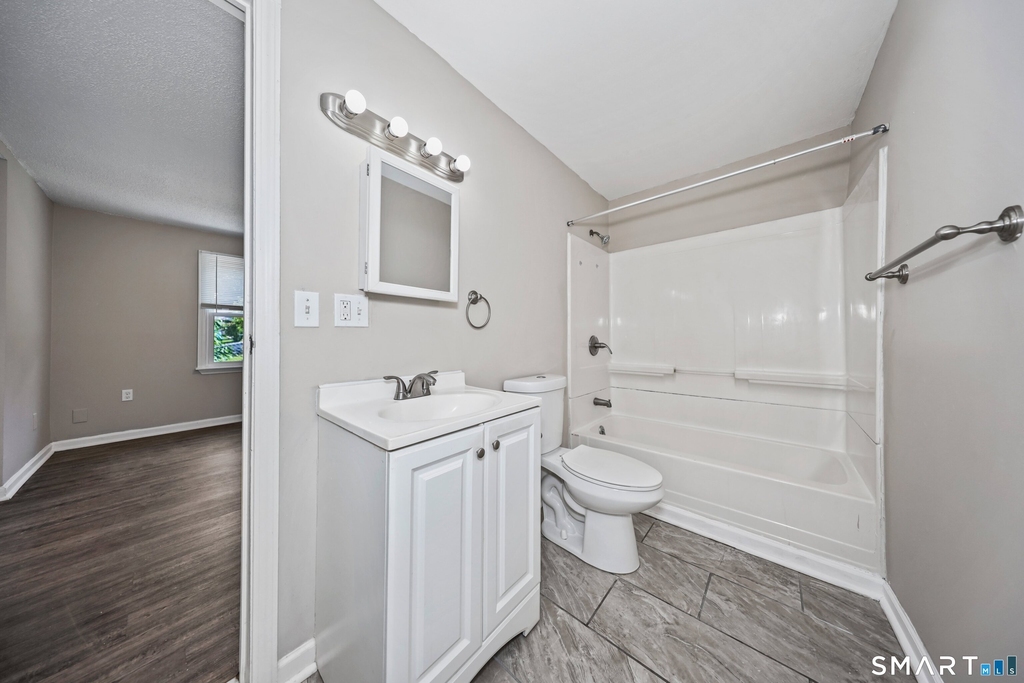 19 Hawkins Street - Photo 9